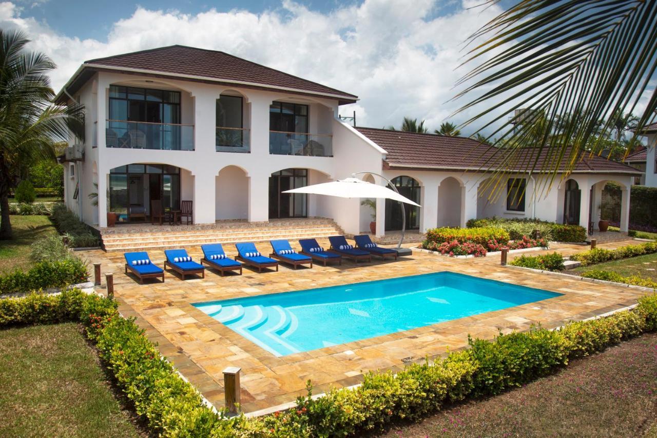 Kena Beach Villas Marumbi エクステリア 写真