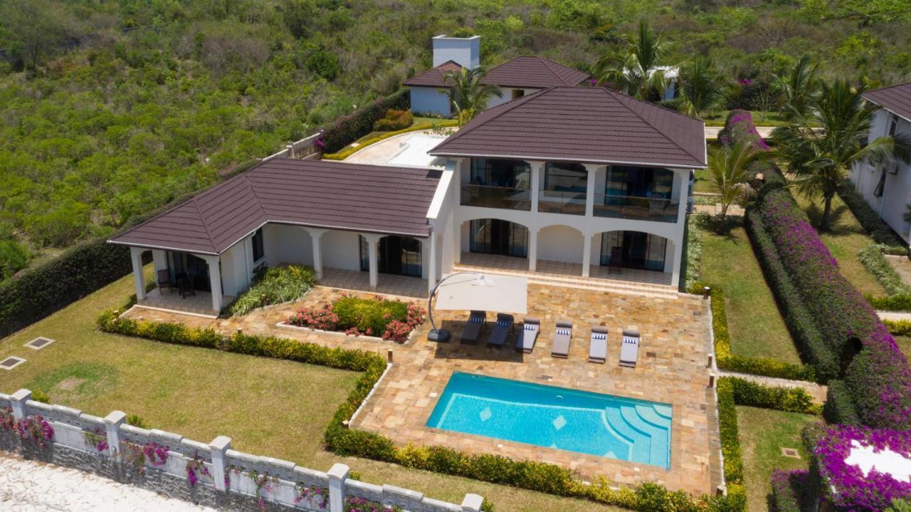 Kena Beach Villas Marumbi エクステリア 写真
